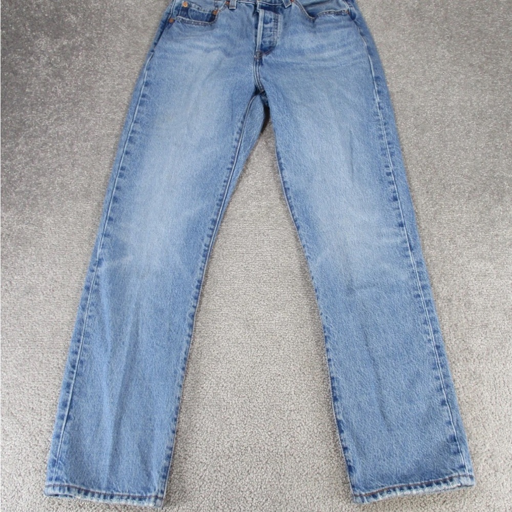 Levis 501 Jeans Womens 27 Light Wash Denim Button Fly * Classic Blue Denim Jeans